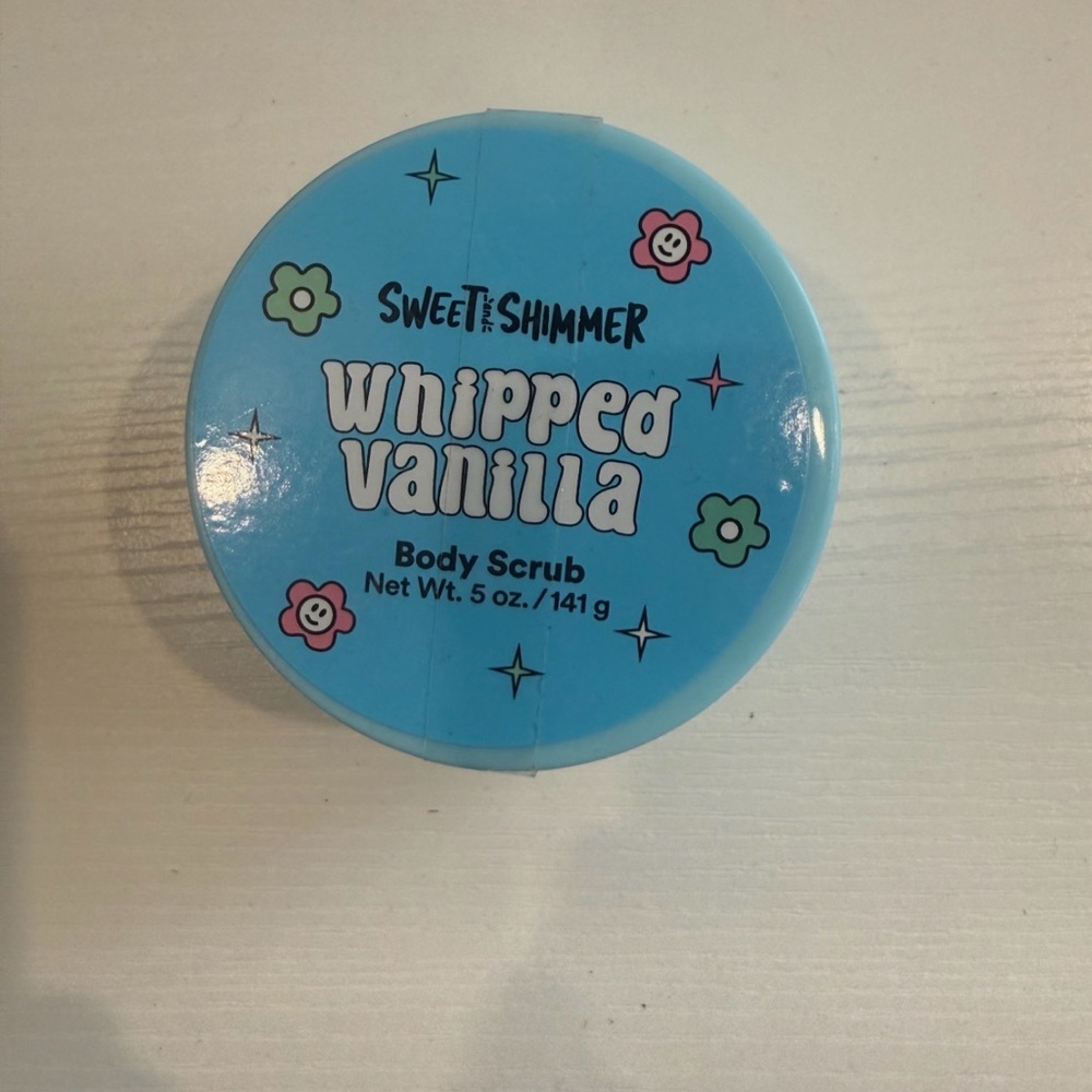 💙 Sweet & Shimmer Whipped Vanilla Body Scrub (5 oz) 💙
